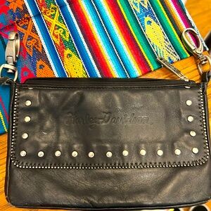Harley Davidson bag  belt hook with zipper and clean inside card holder